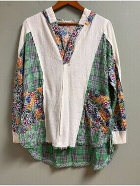 POL Patchwork Pullover Hoodie in Cream, Green & Multicolor Floral